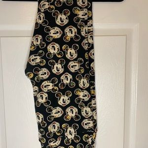 LuLaRoe Disney TC leggings